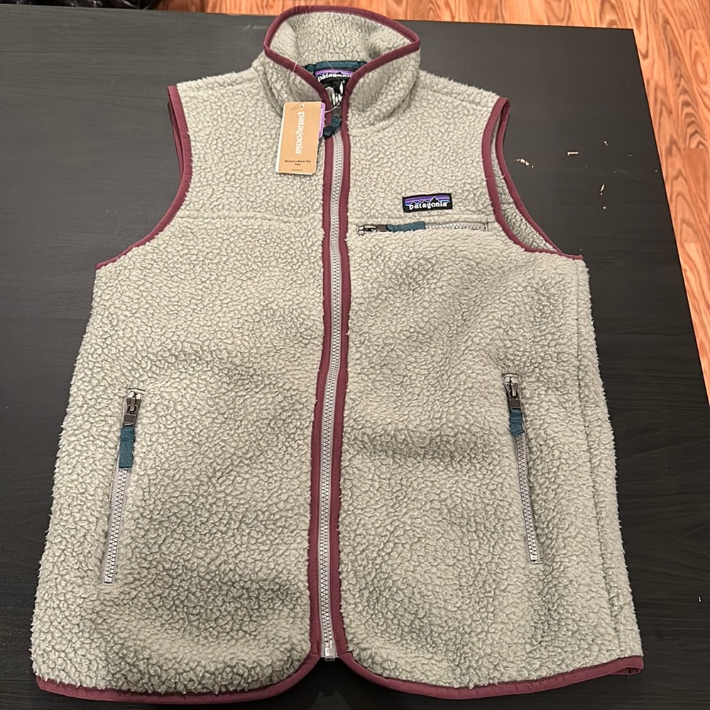 NWT Patagonia Retro Pile Fleece Vest Womens Small Feather Grey